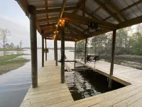 Shore Thing Waterfront Home with private covered boat dock on Toledo Bend - 무료 와이파이
