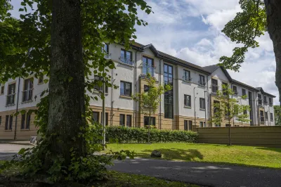 Inverness City Suites Hotels near Aonach air Chrith