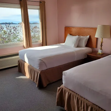 Carolyn Beach Inn