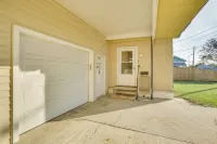 Walk to 1st Street: Family Home in Thibodaux!