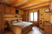 Hibou Chambres Affittacamere Cogne فنادق في 