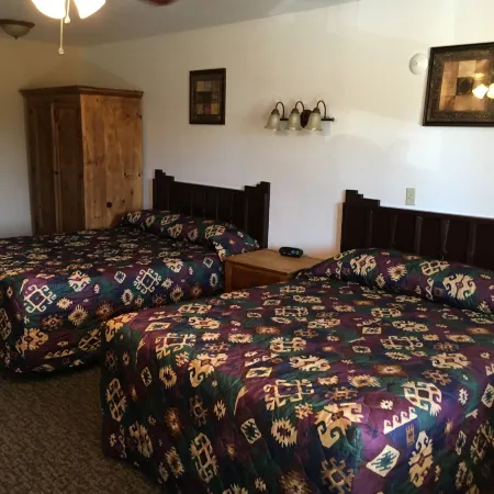 Chama River Bend Lodge