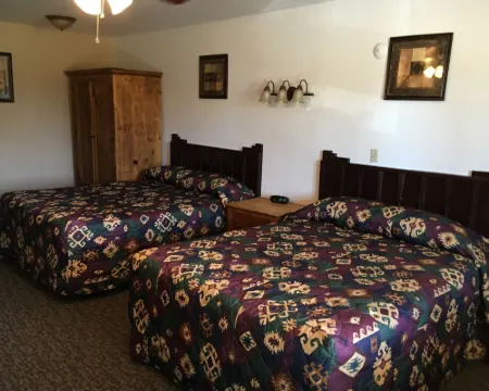 Chama River Bend Lodge Hotels in Chama