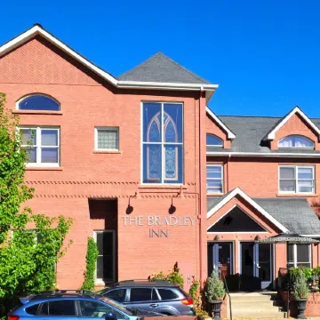 The Bradley Boulder Inn