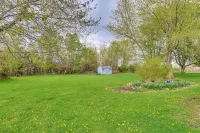 3 Mi to Erie Canal: Home w/ Hot Tub in Holley! - Wifi