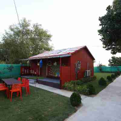 Shriman Valley Hotel Exterior