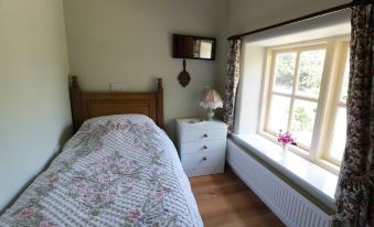 Just A Cottage, Newlands Farm