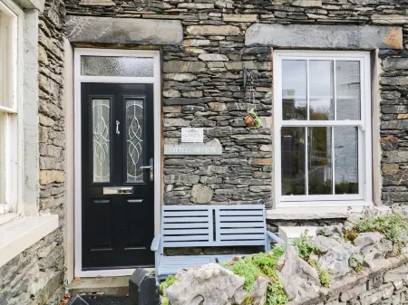Little Brook Cottage Отели в г. Bowness-on-Windermere