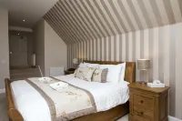Glen Clova Hotel & Luxury Lodges - 3-Sterne
