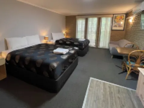 Tropicana Motor Inn Hotels in Cowes