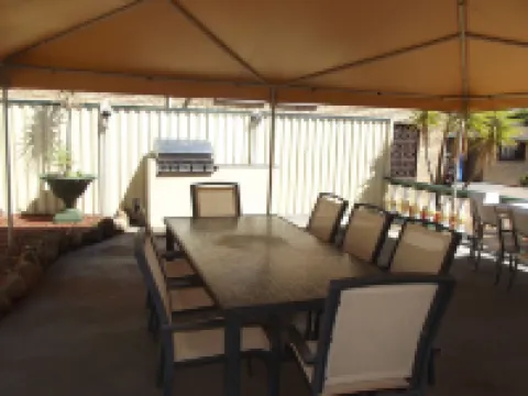 布里奇街汽車旅館