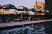 Lokal Hotel Cape May - Swimmingpools