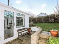 Neaudd Wen Hotels in Llanfair-Mathafarn-Eithaf
