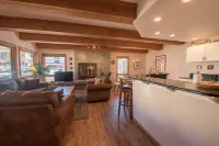 Rustic-Contemporary 3Br with Great Views! - No Cleaning Fee! by RedAwning Hotels in Crested Butte