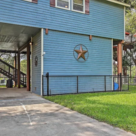 Seguin Lake House w/ Dock and Cowboy Pool