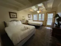 Mountain Harbor Lodge Cottage on Lake Ouachita Hotels in Mount Ida