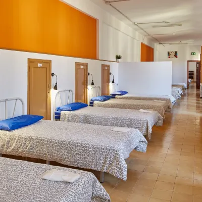 Albergue Seminario Menor Hotels near Santiago de Compostela Airport