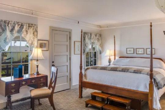 First Colony Inn Hotels in 