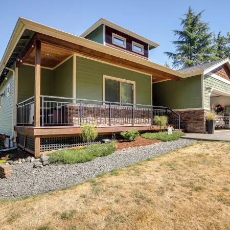 Modern Bellingham Retreat Near Galbraith Mountain!