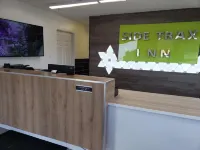 Side Trax Inn