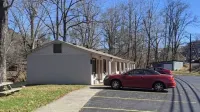 Economy Inn Sylva - Parking