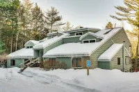 Inviting Bartlett Condo 1 Mi to Attitash Mountain