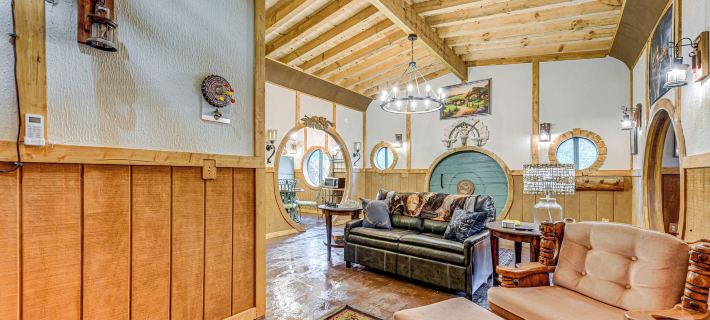 Magical 2Br Hobbit Themed House Near Gatlinburg Hotels in Cocke County