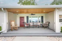 Beautiful Georgia Farmhouse Rental w/ Patio