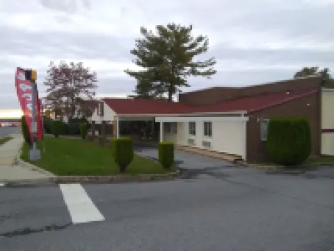 Red Crown Inn