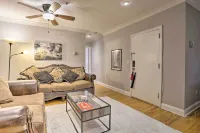 Hoboken Condo Walk to Public Transit! فنادق في هوبوكين