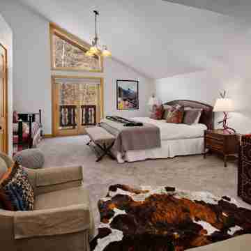 2109 B Chamonix Home Rooms