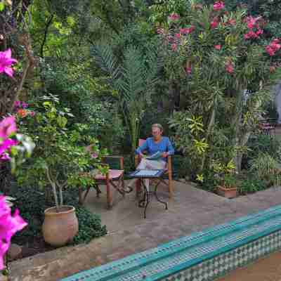 Ryad Mabrouka Hotel Exterior