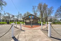 Home on Lake Erie 3 Bedrooms 3 Bathrooms - موقف سيارات