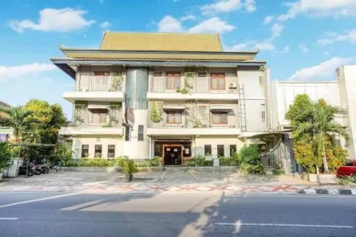 Hotel Winotosastro by Athelu Hotels in Mergangsan