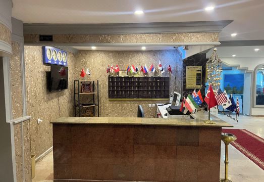 1. 아라랏 호텔..