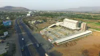 Hotel Grand Parivaar Hotels in Malunje