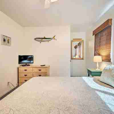 Central Catalina Cottage Walk to Ferry and Eateries Rooms