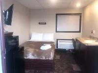 The Armadillo Hotel Karnes City Hotels near Hibbett Sports