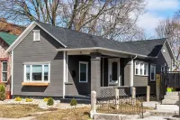 South Park Stunner! South Park with Fenced Yard Hotel in zona Holbrooke Plaza