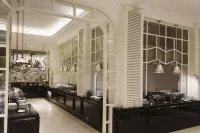 Java Paragon Hotel & Residences - breakfast