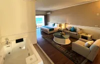 Hotel Méditerranée Beyrouth - Bathtub