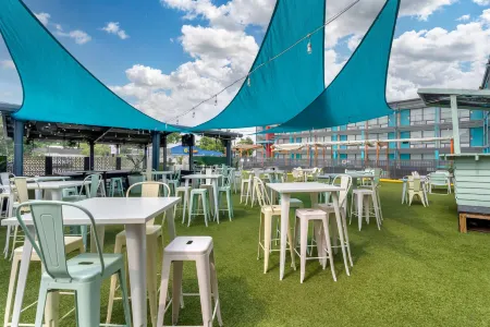 Heights House Hotel, Ascend Hotel Collection Отели рядом со станцией Houston, TX Railway Station