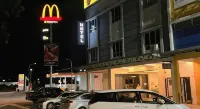 Coastline Hotel