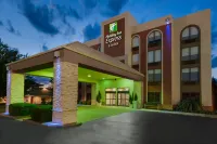 Holiday Inn Express & Suites BENTONVILLE by IHG