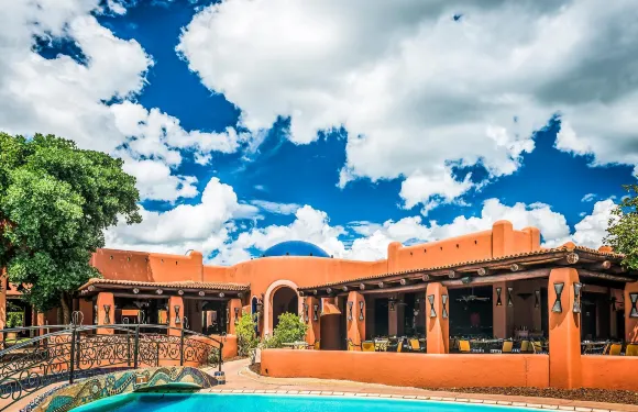 阿瓦尼維多利亞瀑布度假村