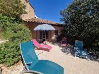 Mazet Hortensia air-conditioned, private terrace-shared pool - Vallée des Baux Hotels in Paradou