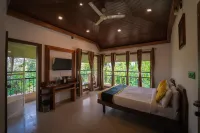 Kingmaker's Plantation with River Stream Hotels in Kadagadal