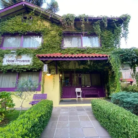 Petit Hotel Provence Gramado