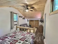 Cozy Cabin with Fireplace, Firepit, Close to Lake