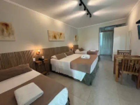 هوتل فيسينو أل مار فنادق في کواروخا